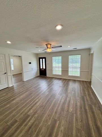 511 N 3rd Street, Conroe, TX 77301