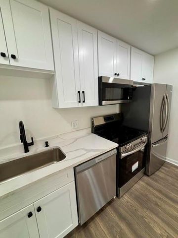 511 N 3rd Street, Conroe, TX 77301