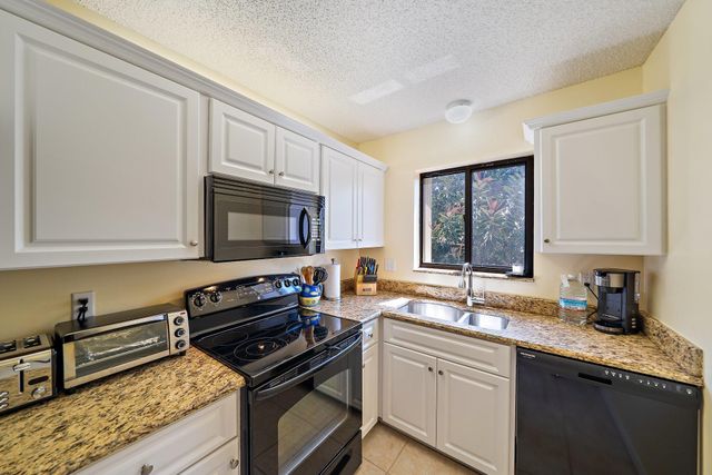 860 Bella Vista Court S 60, Jupiter, FL 33477