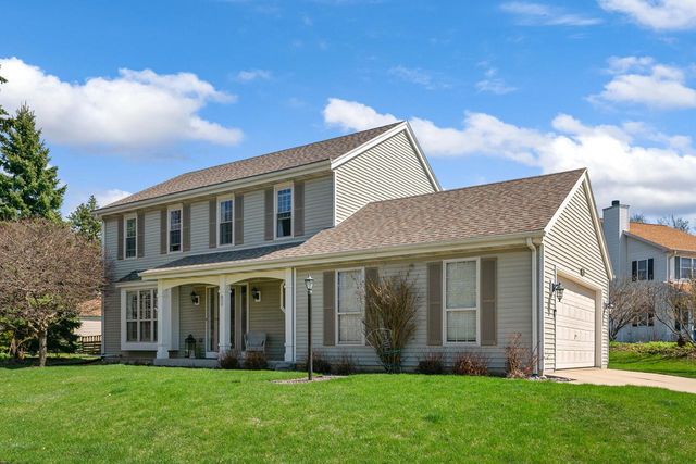 2115 Mount Vernon DRIVE, Waukesha, WI 53186