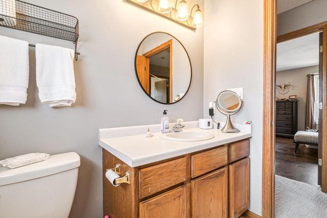2115 Mount Vernon DRIVE, Waukesha, WI 53186