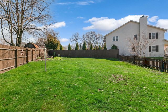 2115 Mount Vernon DRIVE, Waukesha, WI 53186