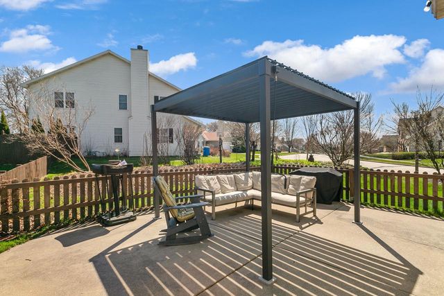 2115 Mount Vernon DRIVE, Waukesha, WI 53186