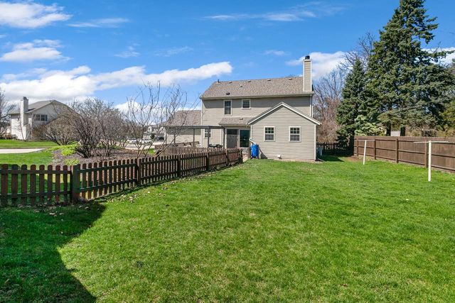 2115 Mount Vernon DRIVE, Waukesha, WI 53186