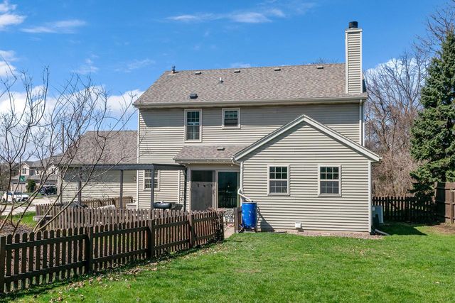 2115 Mount Vernon DRIVE, Waukesha, WI 53186