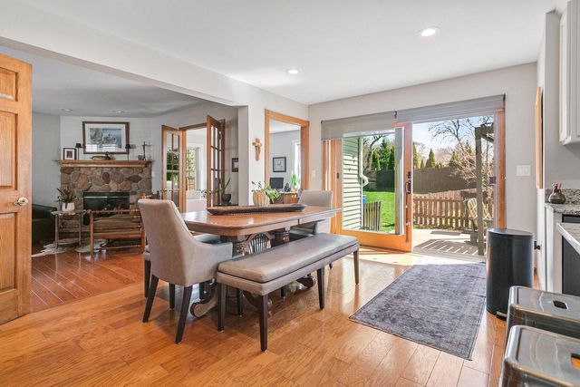 2115 Mount Vernon DRIVE, Waukesha, WI 53186