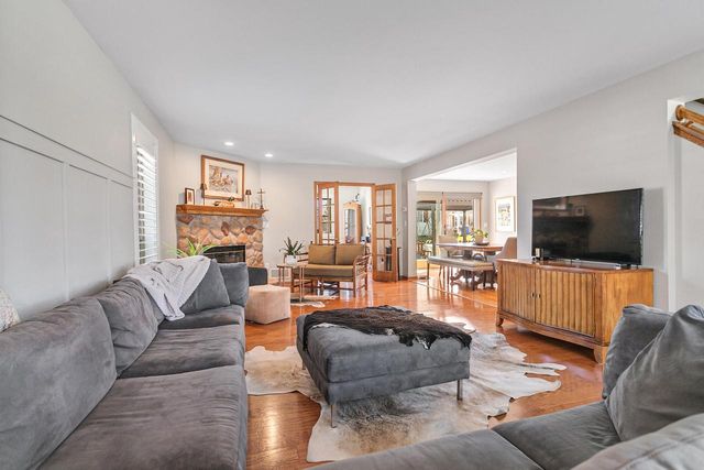 2115 Mount Vernon DRIVE, Waukesha, WI 53186