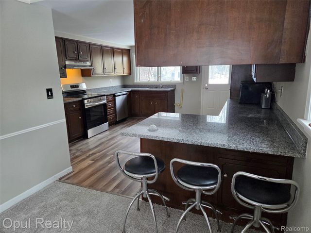 164 Spring Park, Walled Lake, MI 48390