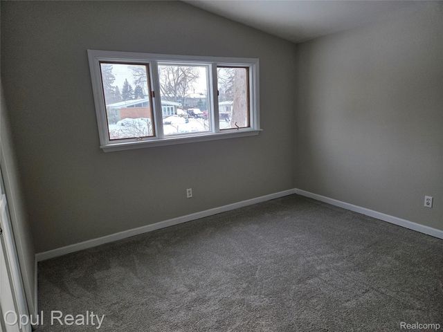 164 Spring Park, Walled Lake, MI 48390