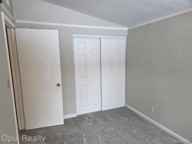 164 Spring Park, Walled Lake, MI 48390