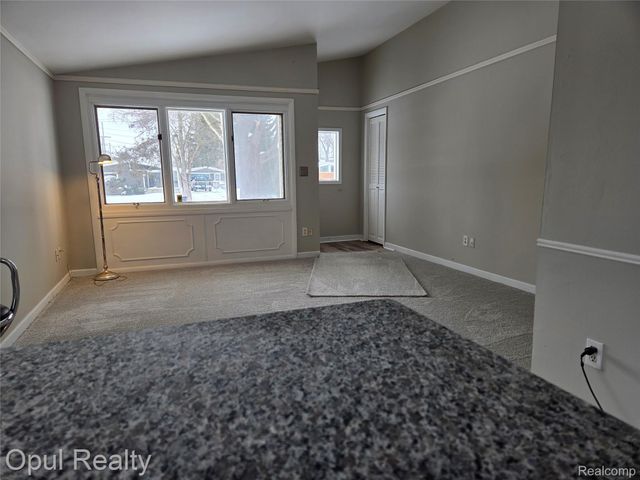 164 Spring Park, Walled Lake, MI 48390