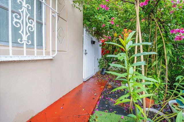 317 W 36th St 2, Hialeah, FL 33012