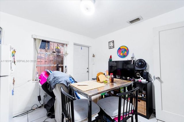 317 W 36th St 2, Hialeah, FL 33012