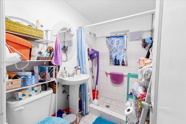 317 W 36th St 2, Hialeah, FL 33012