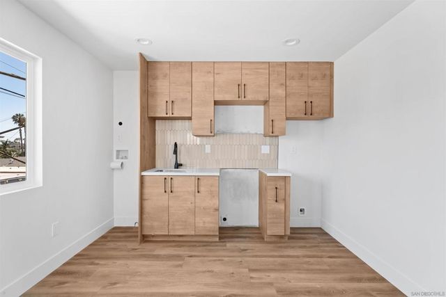 2141 Balboa Ave, San Diego, CA 92109