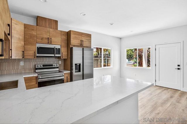2141 Balboa Ave, San Diego, CA 92109