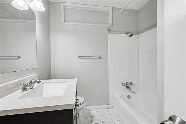 9318 Palmer Avenue, Kansas City, MO 64138