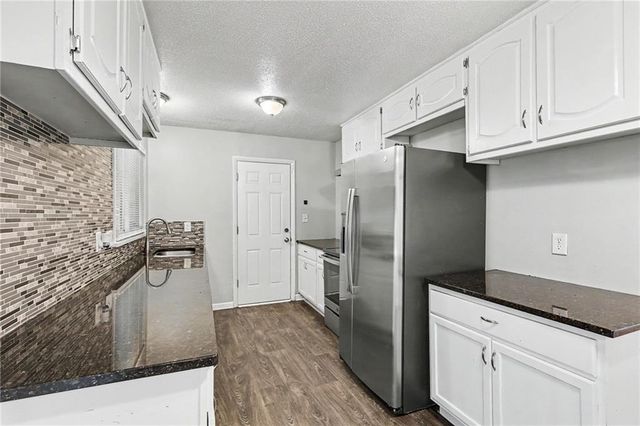 9318 Palmer Avenue, Kansas City, MO 64138