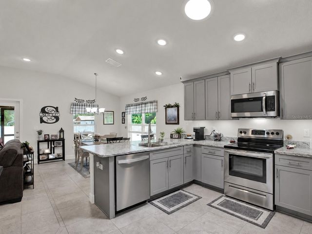 15648 SE 92ND AVENUE, Summerfield, FL 34491