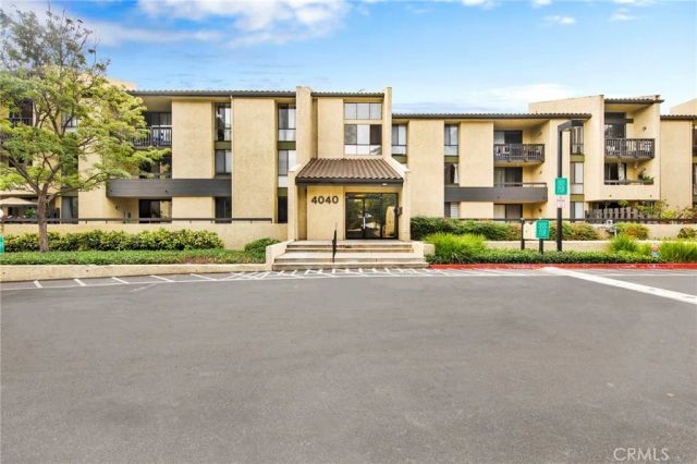 4040 Via Marisol 121, Los Angeles, CA 90042