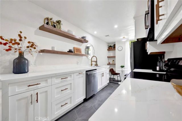 4040 Via Marisol 121, Los Angeles, CA 90042