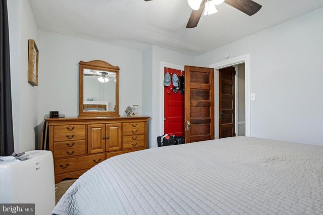 1204 QUEEN ST, Pottstown, PA 19464