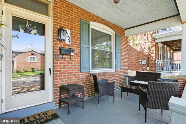 1204 QUEEN ST, Pottstown, PA 19464