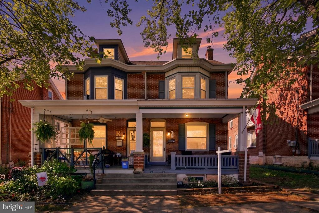 1204 QUEEN ST, Pottstown, PA 19464
