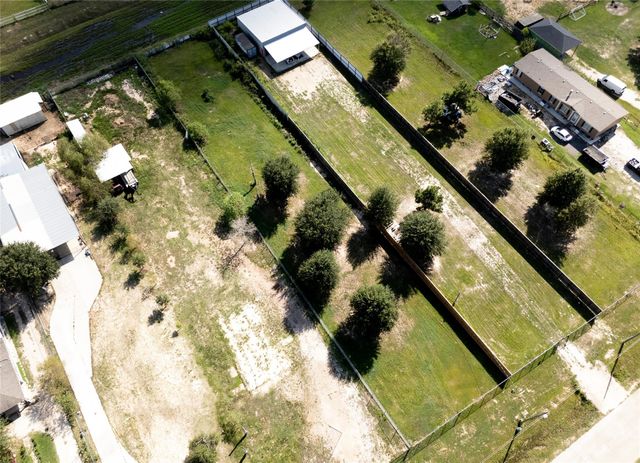 2012 County Road 3545, Cleveland, TX 77327