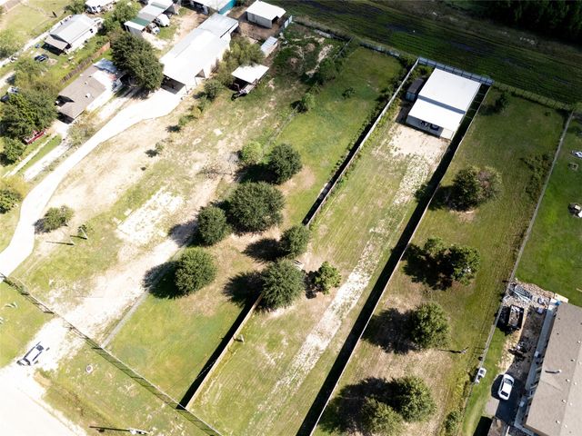 2012 County Road 3545, Cleveland, TX 77327