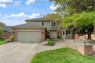 1323 Bembridge Drive, Rochester Hills, MI 48307