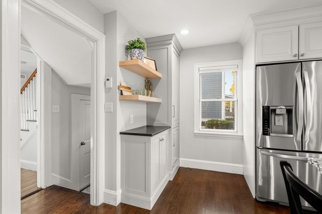 39 Park St, Milton, MA 02186