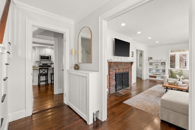 39 Park St, Milton, MA 02186