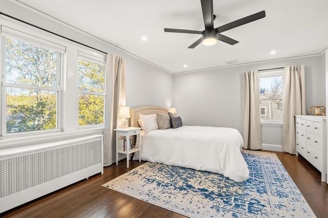 39 Park St, Milton, MA 02186