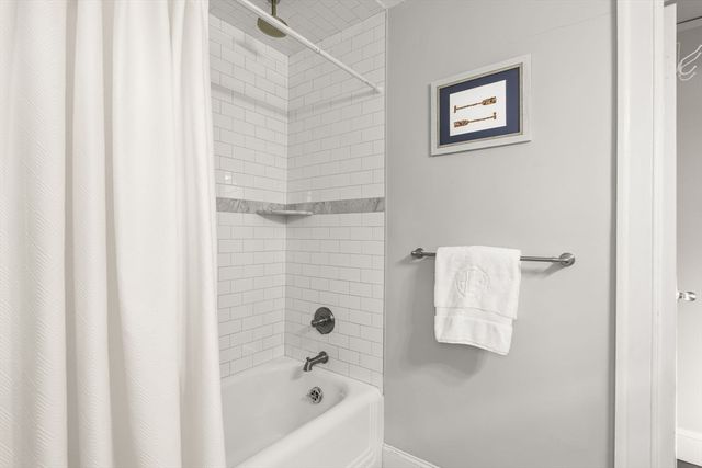 39 Park St, Milton, MA 02186