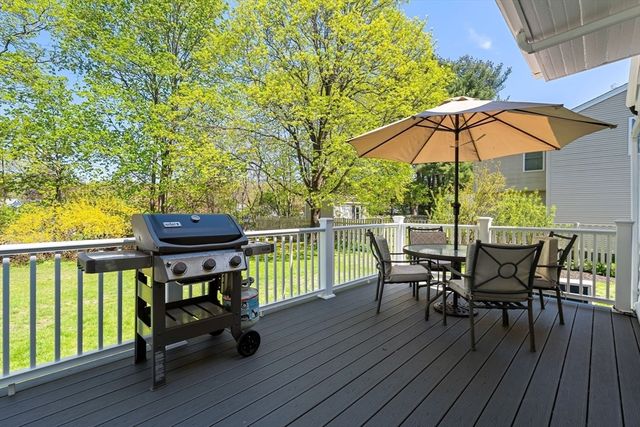 39 Park St, Milton, MA 02186