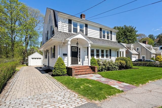 39 Park St, Milton, MA 02186