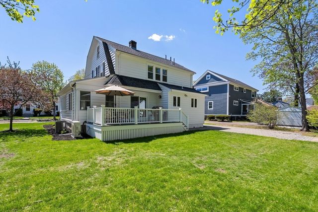 39 Park St, Milton, MA 02186