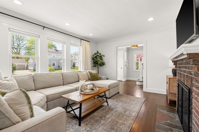 39 Park St, Milton, MA 02186