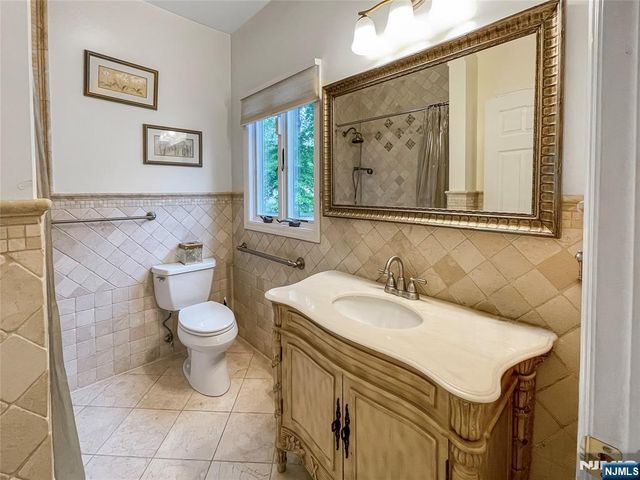 445 Nevada Street, Paramus, NJ 07652
