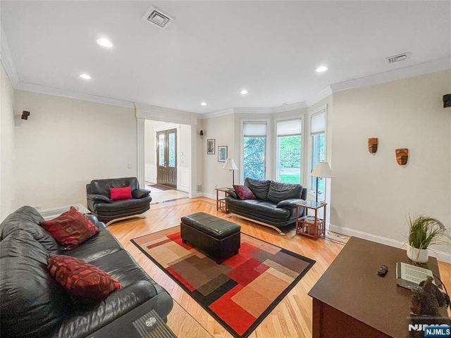 445 Nevada Street, Paramus, NJ 07652