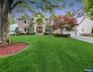 445 Nevada Street, Paramus, NJ 07652
