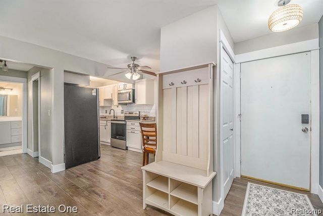 803 Plate Street 104, Rochester, MI 48307