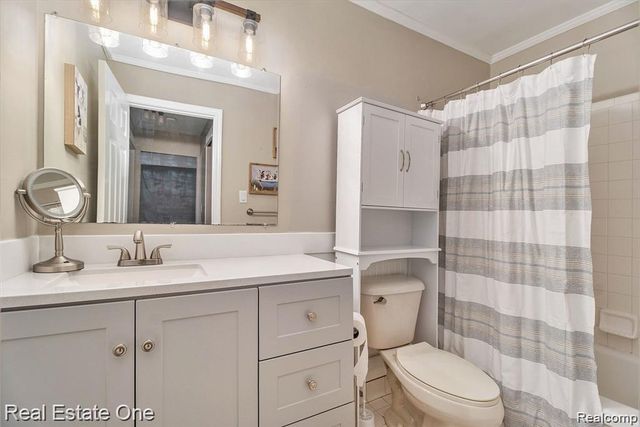 803 Plate Street 104, Rochester, MI 48307