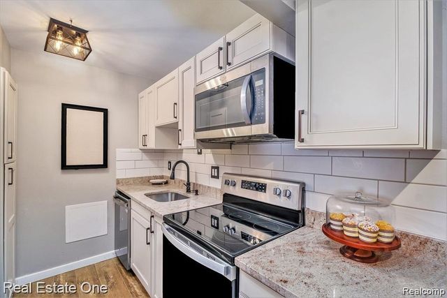 803 Plate Street 104, Rochester, MI 48307