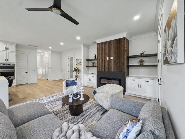 196 Challedon Drive, Summerville, SC 29485