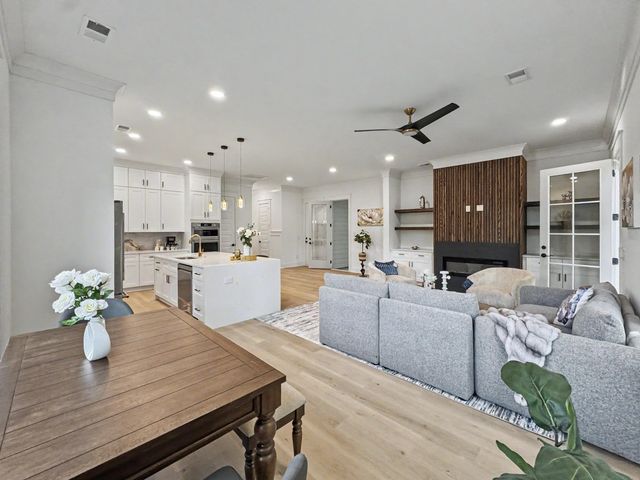 196 Challedon Drive, Summerville, SC 29485