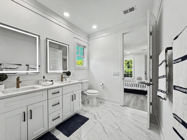 196 Challedon Drive, Summerville, SC 29485