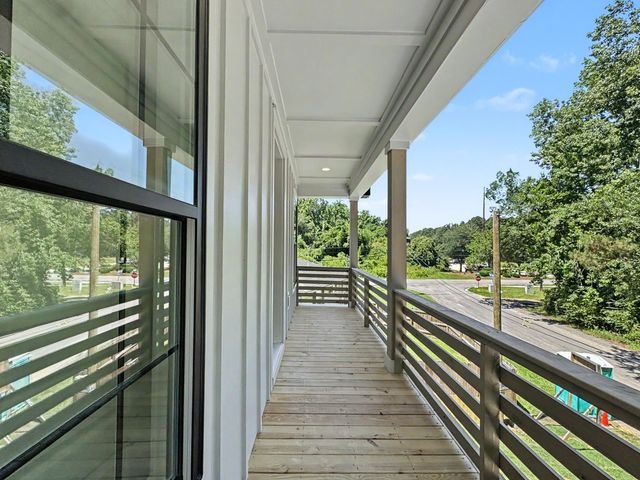 196 Challedon Drive, Summerville, SC 29485