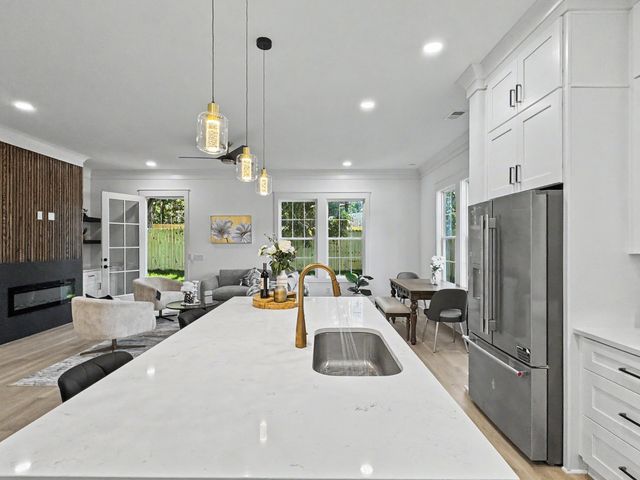 196 Challedon Drive, Summerville, SC 29485